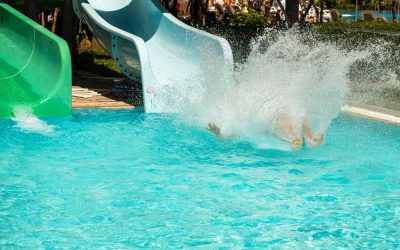 A vízi kaland csúcsa – Dobja fel a medencét biztonságos élménnyel!