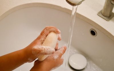 Helytakarékos és stílusos – Miért válasszon kézmosót kis helyiségbe?